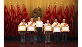 38所隆重舉行2013年度“七一”表彰大會，安防與產(chǎn)品事業(yè)部聯(lián)合黨支部及陳少應副總工榮獲殊榮